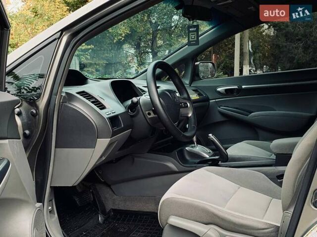 Серый Хонда Цивик, объемом двигателя 1.8 л и пробегом 213 тыс. км за 5999 $, фото 17 на Automoto.ua