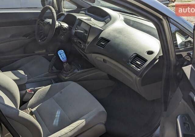 Сірий Хонда Сівік, об'ємом двигуна 1.8 л та пробігом 230 тис. км за 5400 $, фото 6 на Automoto.ua