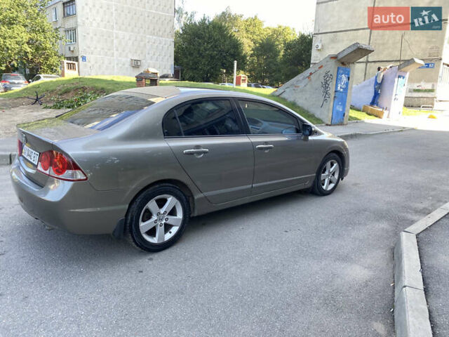 Серый Хонда Цивик, объемом двигателя 1.8 л и пробегом 240 тыс. км за 4950 $, фото 10 на Automoto.ua