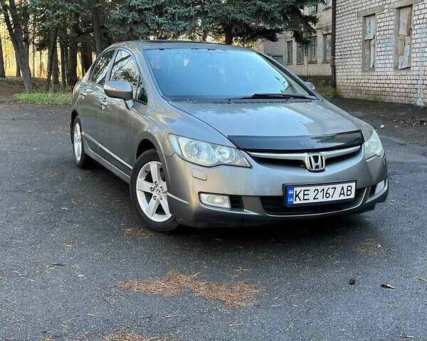 Серый Хонда Цивик, объемом двигателя 1.8 л и пробегом 217 тыс. км за 4650 $, фото 2 на Automoto.ua