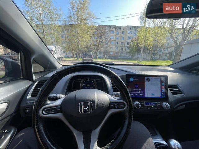 Сірий Хонда Сівік, об'ємом двигуна 1.8 л та пробігом 366 тис. км за 5999 $, фото 2 на Automoto.ua