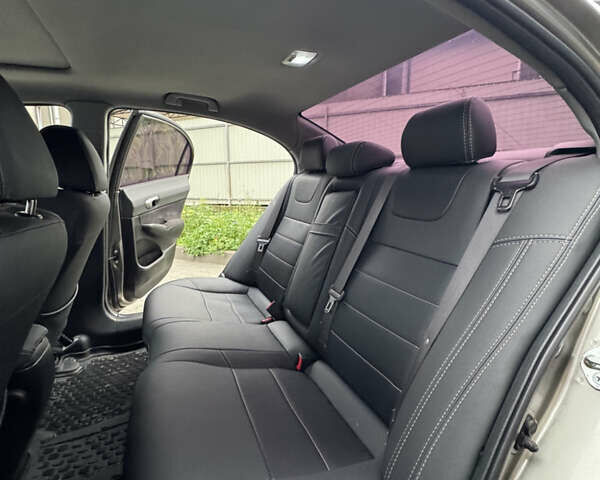 Серый Хонда Цивик, объемом двигателя 1.8 л и пробегом 259 тыс. км за 6600 $, фото 17 на Automoto.ua