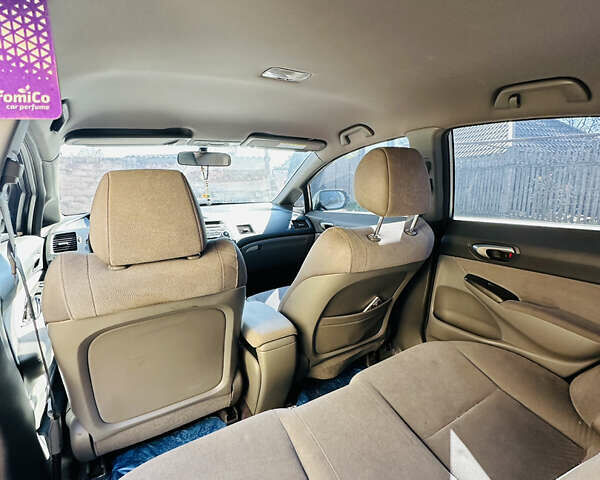 Серый Хонда Цивик, объемом двигателя 1.4 л и пробегом 215 тыс. км за 5950 $, фото 11 на Automoto.ua