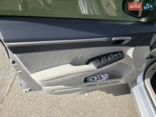 Сірий Хонда Сівік, об'ємом двигуна 1.34 л та пробігом 196 тис. км за 5700 $, фото 15 на Automoto.ua