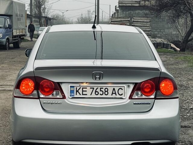 Серый Хонда Цивик, объемом двигателя 1.3 л и пробегом 225 тыс. км за 5900 $, фото 4 на Automoto.ua