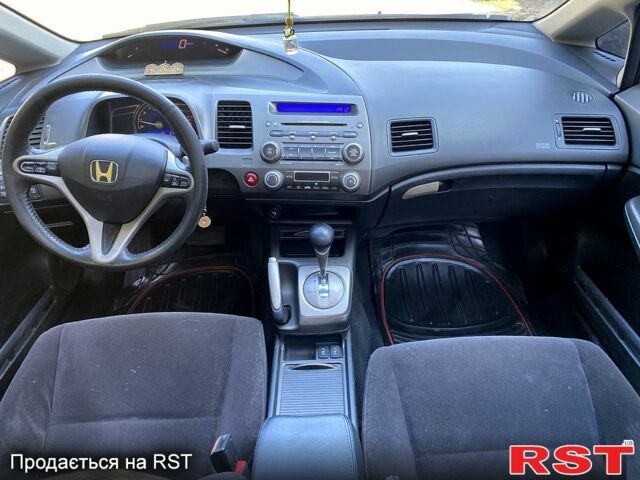 Серый Хонда Цивик, объемом двигателя 1.8 л и пробегом 241 тыс. км за 5250 $, фото 7 на Automoto.ua