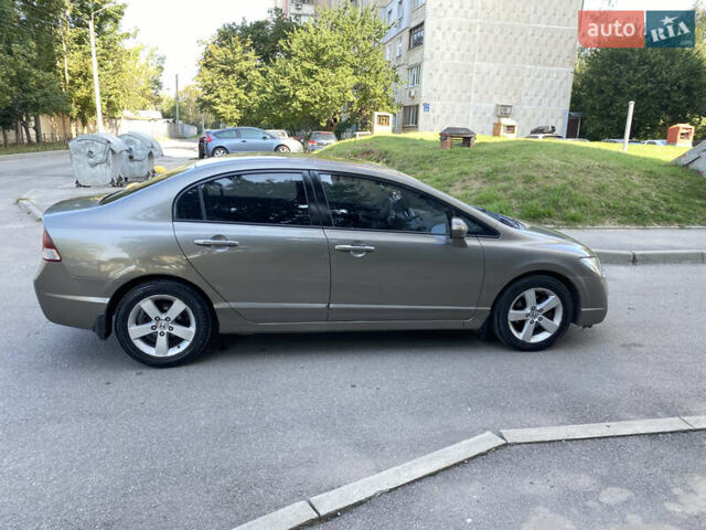 Серый Хонда Цивик, объемом двигателя 1.8 л и пробегом 240 тыс. км за 4950 $, фото 9 на Automoto.ua