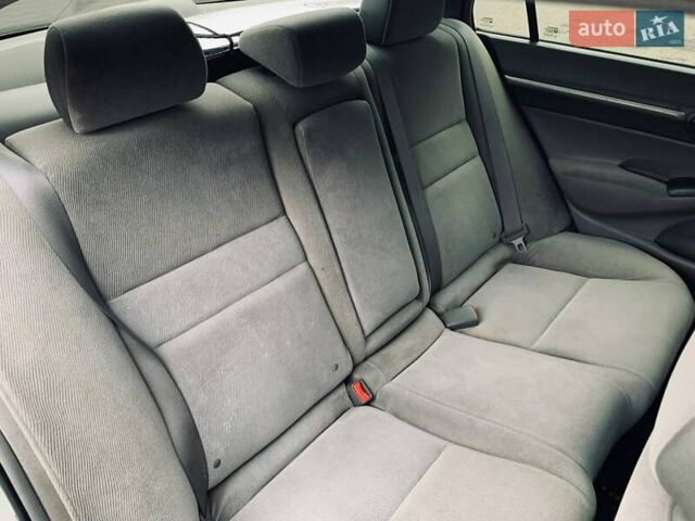 Серый Хонда Цивик, объемом двигателя 1.8 л и пробегом 213 тыс. км за 5999 $, фото 25 на Automoto.ua