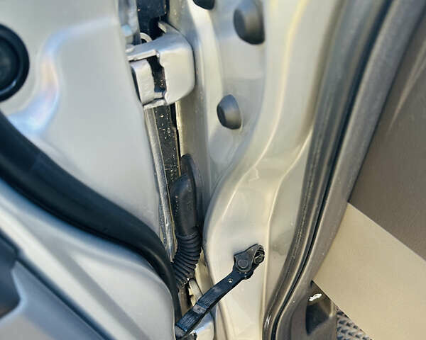 Серый Хонда Цивик, объемом двигателя 1.4 л и пробегом 215 тыс. км за 5950 $, фото 13 на Automoto.ua