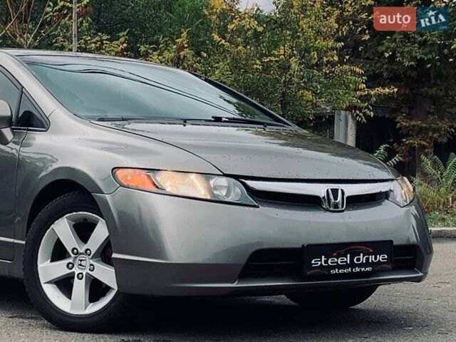 Серый Хонда Цивик, объемом двигателя 1.8 л и пробегом 213 тыс. км за 5999 $, фото 16 на Automoto.ua