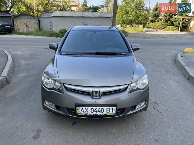 Серый Хонда Цивик, объемом двигателя 1.8 л и пробегом 240 тыс. км за 4950 $, фото 6 на Automoto.ua
