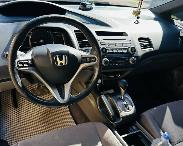 Серый Хонда Цивик, объемом двигателя 1.4 л и пробегом 215 тыс. км за 5950 $, фото 16 на Automoto.ua