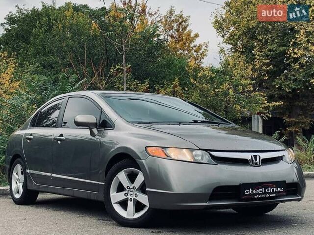 Серый Хонда Цивик, объемом двигателя 1.8 л и пробегом 213 тыс. км за 5999 $, фото 15 на Automoto.ua