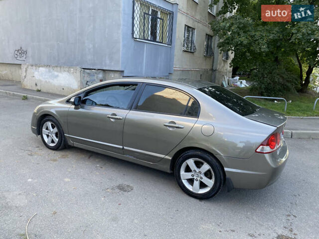 Серый Хонда Цивик, объемом двигателя 1.8 л и пробегом 240 тыс. км за 4950 $, фото 3 на Automoto.ua