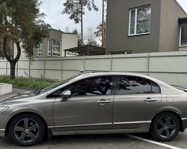 Серый Хонда Цивик, объемом двигателя 1.8 л и пробегом 259 тыс. км за 6600 $, фото 8 на Automoto.ua