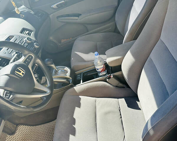 Серый Хонда Цивик, объемом двигателя 1.4 л и пробегом 215 тыс. км за 5950 $, фото 14 на Automoto.ua