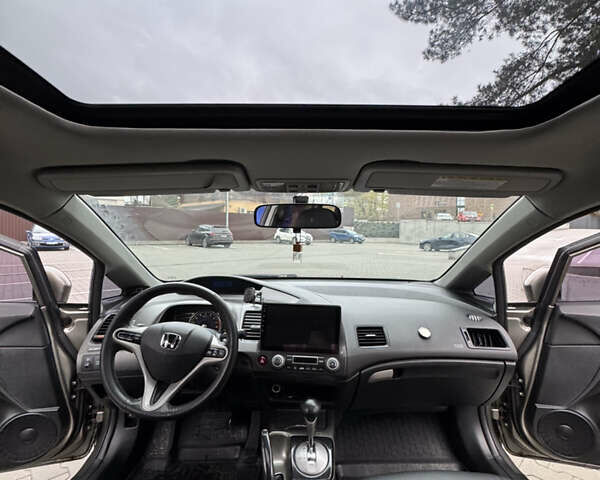 Серый Хонда Цивик, объемом двигателя 1.8 л и пробегом 259 тыс. км за 6600 $, фото 24 на Automoto.ua