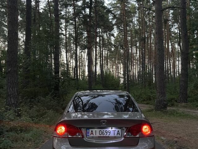 Серый Хонда Цивик, объемом двигателя 1.8 л и пробегом 366 тыс. км за 5600 $, фото 3 на Automoto.ua