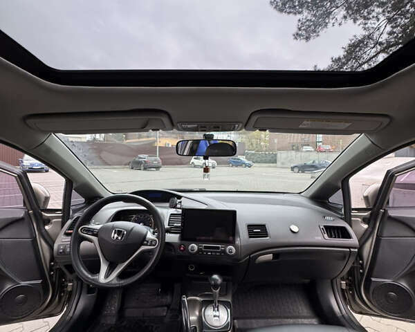 Серый Хонда Цивик, объемом двигателя 1.8 л и пробегом 259 тыс. км за 6600 $, фото 16 на Automoto.ua