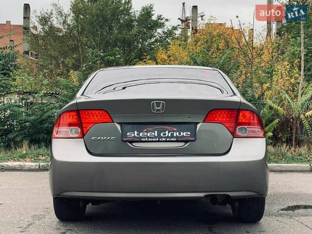 Серый Хонда Цивик, объемом двигателя 1.8 л и пробегом 213 тыс. км за 5999 $, фото 9 на Automoto.ua