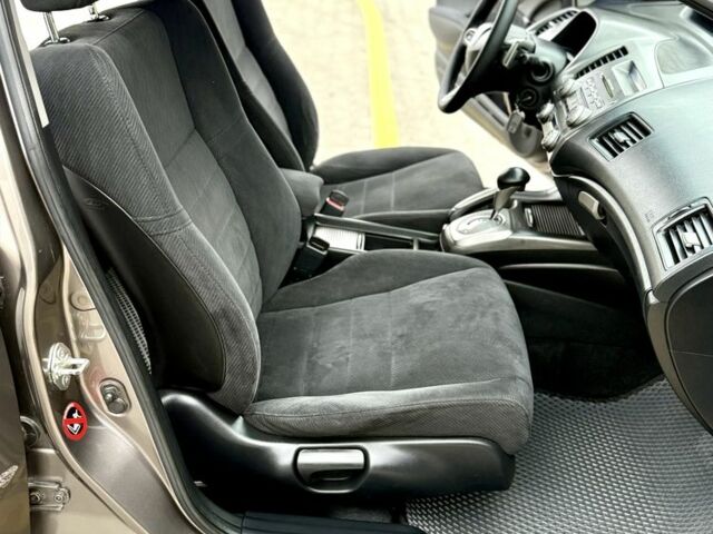 Хонда Цивик 2007 в Одессе на Automoto.ua Серый Хонда Цивик, объемом двигателя 1.8 л и пробегом 214 тыс. км за 7200 $, фото 18 на Automoto.ua