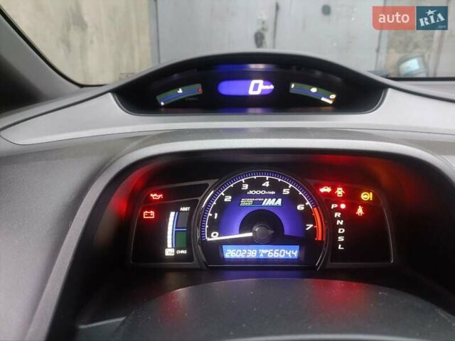 Серый Хонда Цивик, объемом двигателя 1.34 л и пробегом 260 тыс. км за 4800 $, фото 10 на Automoto.ua