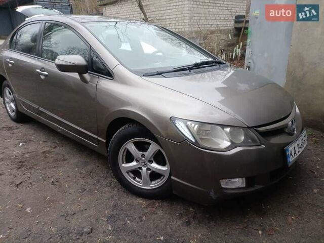 Серый Хонда Цивик, объемом двигателя 1.34 л и пробегом 260 тыс. км за 4700 $, фото 2 на Automoto.ua