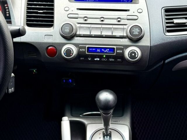 Хонда Цивик 2007 в Одессе на Automoto.ua Серый Хонда Цивик, объемом двигателя 1.8 л и пробегом 214 тыс. км за 7200 $, фото 22 на Automoto.ua