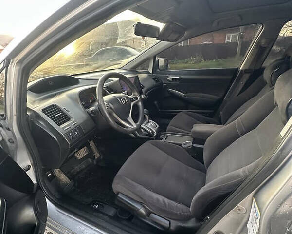 Серый Хонда Цивик, объемом двигателя 1.8 л и пробегом 316 тыс. км за 4650 $, фото 8 на Automoto.ua