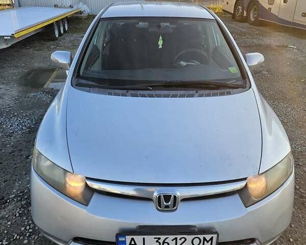 Серый Хонда Цивик, объемом двигателя 1.3 л и пробегом 200 тыс. км за 2900 $, фото 8 на Automoto.ua