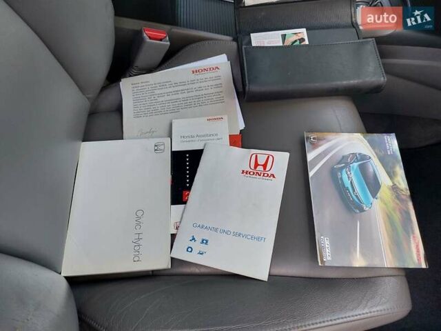 Серый Хонда Цивик, объемом двигателя 1.3 л и пробегом 170 тыс. км за 7000 $, фото 3 на Automoto.ua