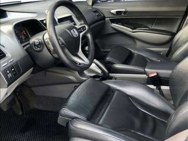 Серый Хонда Цивик, объемом двигателя 1.6 л и пробегом 235 тыс. км за 4000 $, фото 14 на Automoto.ua