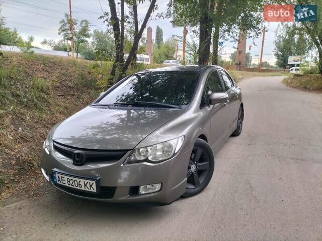 Серый Хонда Цивик, объемом двигателя 1.8 л и пробегом 243 тыс. км за 6600 $, фото 1 на Automoto.ua