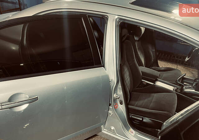 Серый Хонда Цивик, объемом двигателя 1.8 л и пробегом 199 тыс. км за 7500 $, фото 4 на Automoto.ua