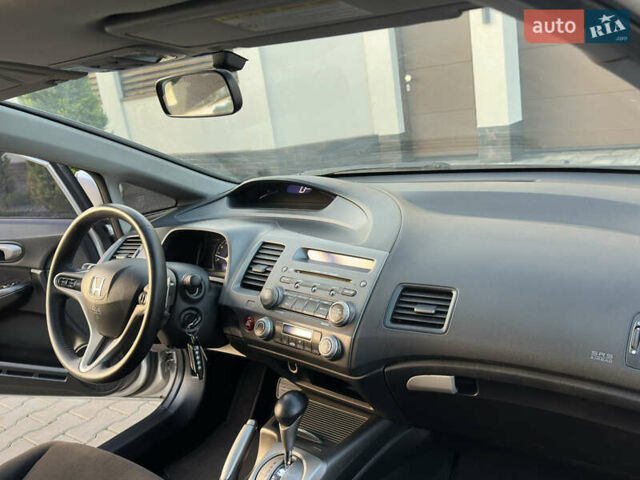 Серый Хонда Цивик, объемом двигателя 1.8 л и пробегом 176 тыс. км за 7999 $, фото 37 на Automoto.ua