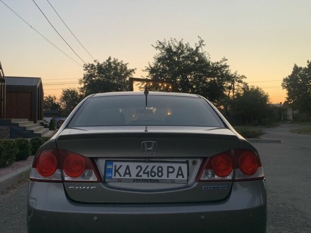 Серый Хонда Цивик, объемом двигателя 1.3 л и пробегом 255 тыс. км за 4100 $, фото 3 на Automoto.ua