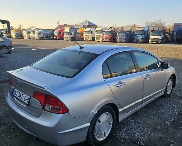 Серый Хонда Цивик, объемом двигателя 1.3 л и пробегом 200 тыс. км за 2900 $, фото 3 на Automoto.ua