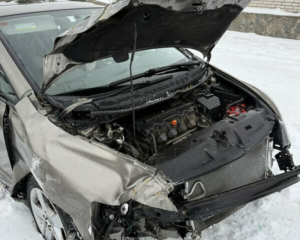 Серый Хонда Цивик, объемом двигателя 1.8 л и пробегом 245 тыс. км за 2000 $, фото 9 на Automoto.ua