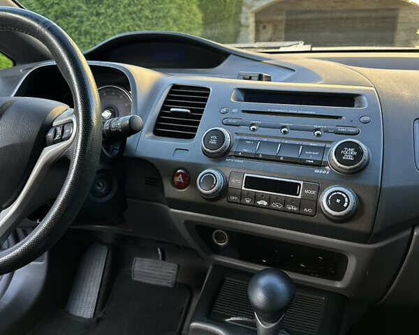 Хонда Цивик 2007 в Львове на Automoto.ua Серый Хонда Цивик, объемом двигателя 1.34 л и пробегом 194 тыс. км за 4999 $, фото 4 на Automoto.ua