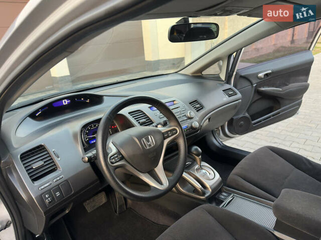 Серый Хонда Цивик, объемом двигателя 1.8 л и пробегом 176 тыс. км за 7999 $, фото 57 на Automoto.ua