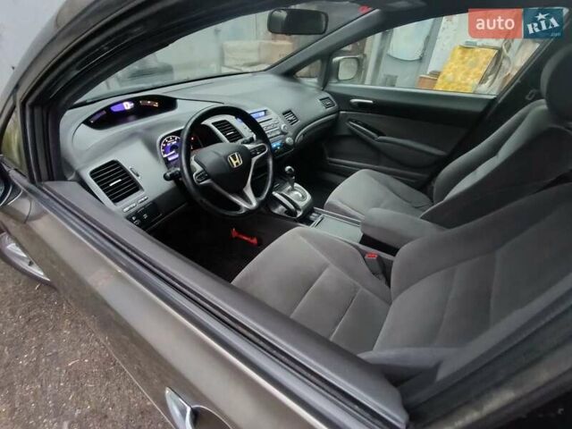 Серый Хонда Цивик, объемом двигателя 1.34 л и пробегом 260 тыс. км за 4800 $, фото 1 на Automoto.ua