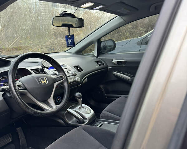 Сірий Хонда Сівік, об'ємом двигуна 1.8 л та пробігом 181 тис. км за 6800 $, фото 12 на Automoto.ua