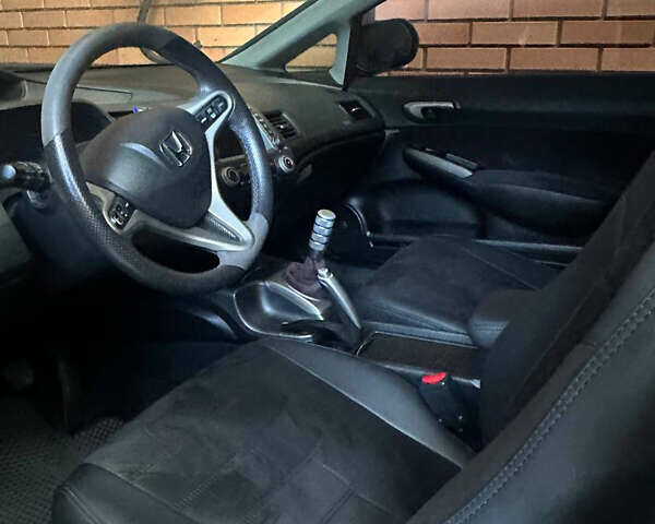 Серый Хонда Цивик, объемом двигателя 1.8 л и пробегом 311 тыс. км за 5500 $, фото 9 на Automoto.ua