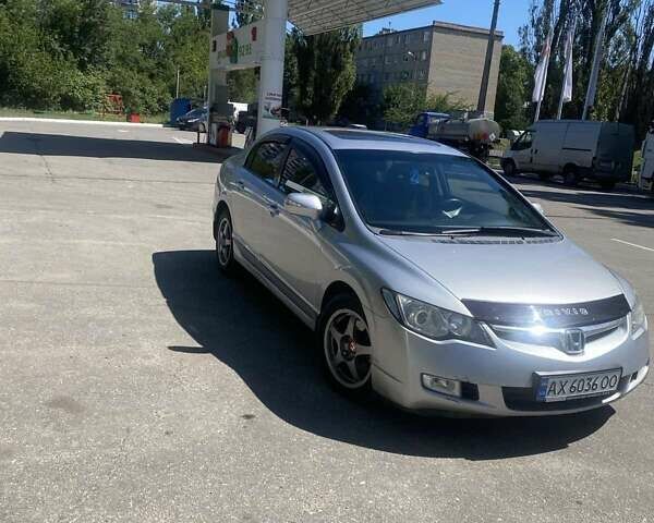 Серый Хонда Цивик, объемом двигателя 1.8 л и пробегом 308 тыс. км за 6700 $, фото 3 на Automoto.ua