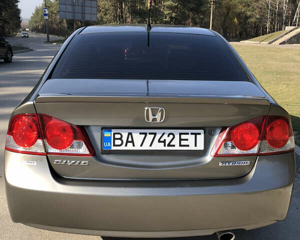 Серый Хонда Цивик, объемом двигателя 1.34 л и пробегом 241 тыс. км за 7200 $, фото 3 на Automoto.ua
