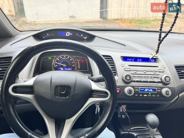Серый Хонда Цивик, объемом двигателя 1.8 л и пробегом 316 тыс. км за 5750 $, фото 15 на Automoto.ua
