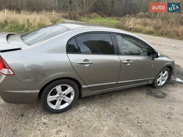 Сірий Хонда Сівік, об'ємом двигуна 1.8 л та пробігом 181 тис. км за 6800 $, фото 2 на Automoto.ua