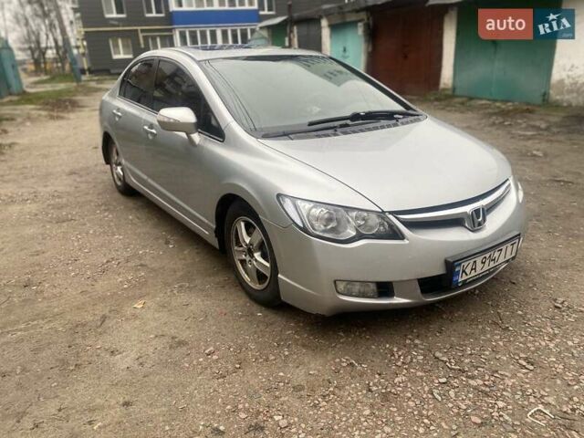 Серый Хонда Цивик, объемом двигателя 1.8 л и пробегом 250 тыс. км за 4800 $, фото 1 на Automoto.ua