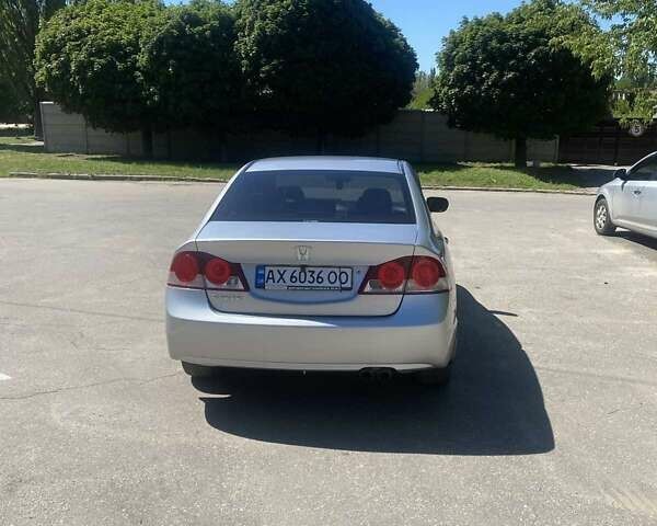 Серый Хонда Цивик, объемом двигателя 1.8 л и пробегом 308 тыс. км за 6700 $, фото 1 на Automoto.ua