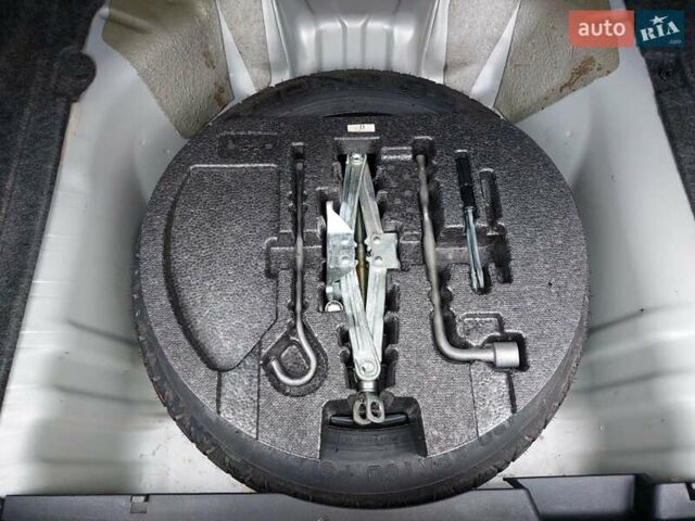 Серый Хонда Цивик, объемом двигателя 1.3 л и пробегом 170 тыс. км за 7000 $, фото 1 на Automoto.ua